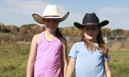 Anastasia et Emma Rose Martin Desloges : deux sœurs unies par la passion des chevaux