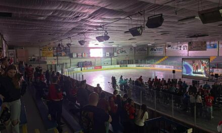 Une ambiance électrique au CSJL : Les Hurricanes l’emportent en prolongation face à Montréal !