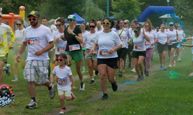 Une course haute en couleur au parc des Canotiers